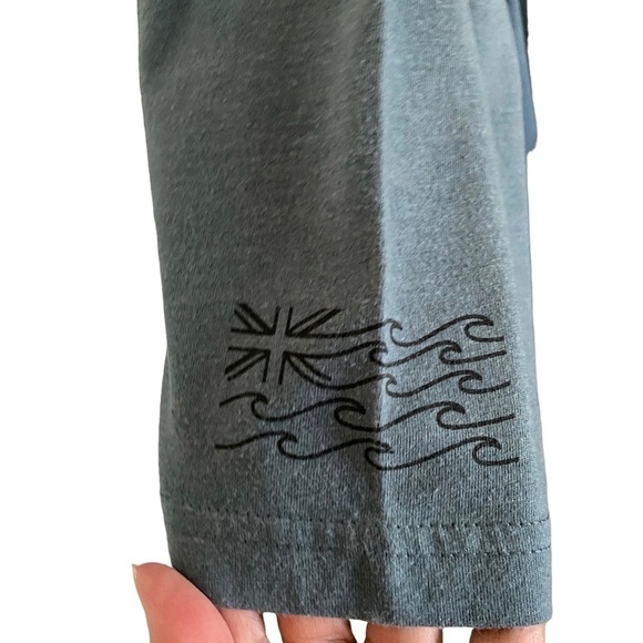 Local MOTION “Locals First” Hawaiian Islands Slate Blue Tee Shirt Men 2X… - Picture 3 of 6